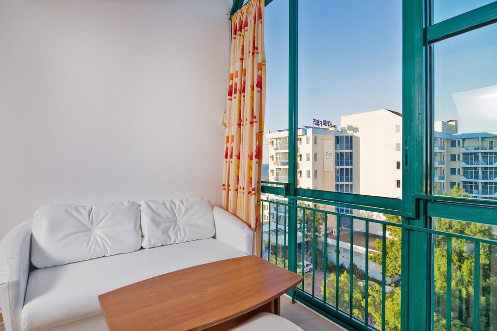 Perla Plaza Hotel プリモルスコ エクステリア 写真