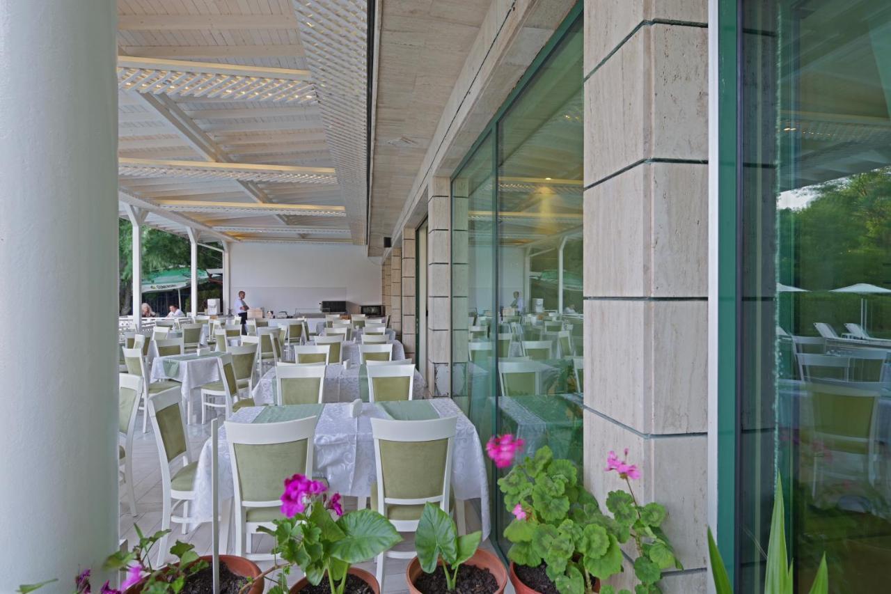 Perla Plaza Hotel プリモルスコ エクステリア 写真