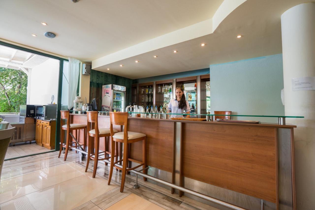 Perla Plaza Hotel プリモルスコ エクステリア 写真