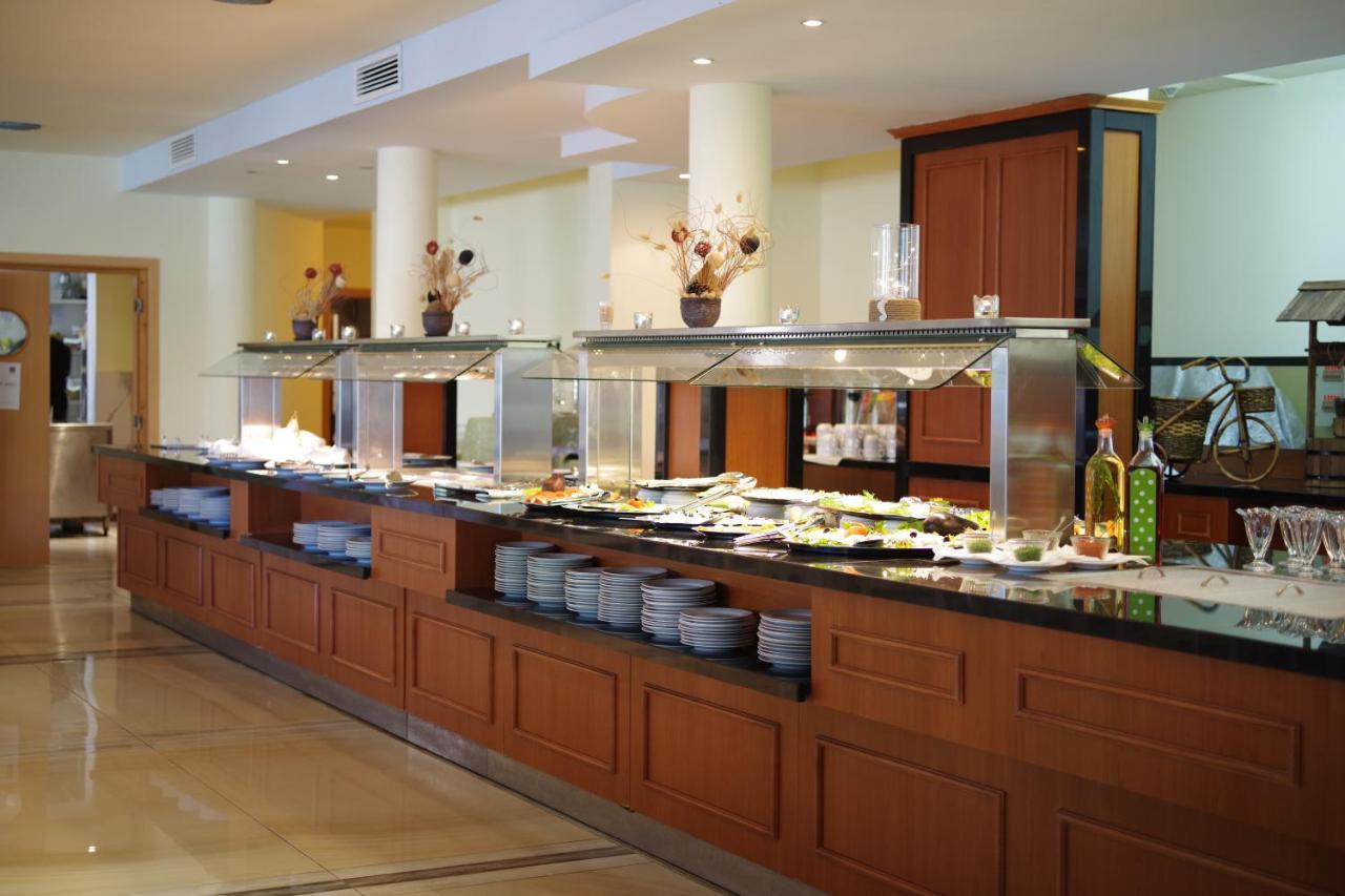 Perla Plaza Hotel プリモルスコ エクステリア 写真