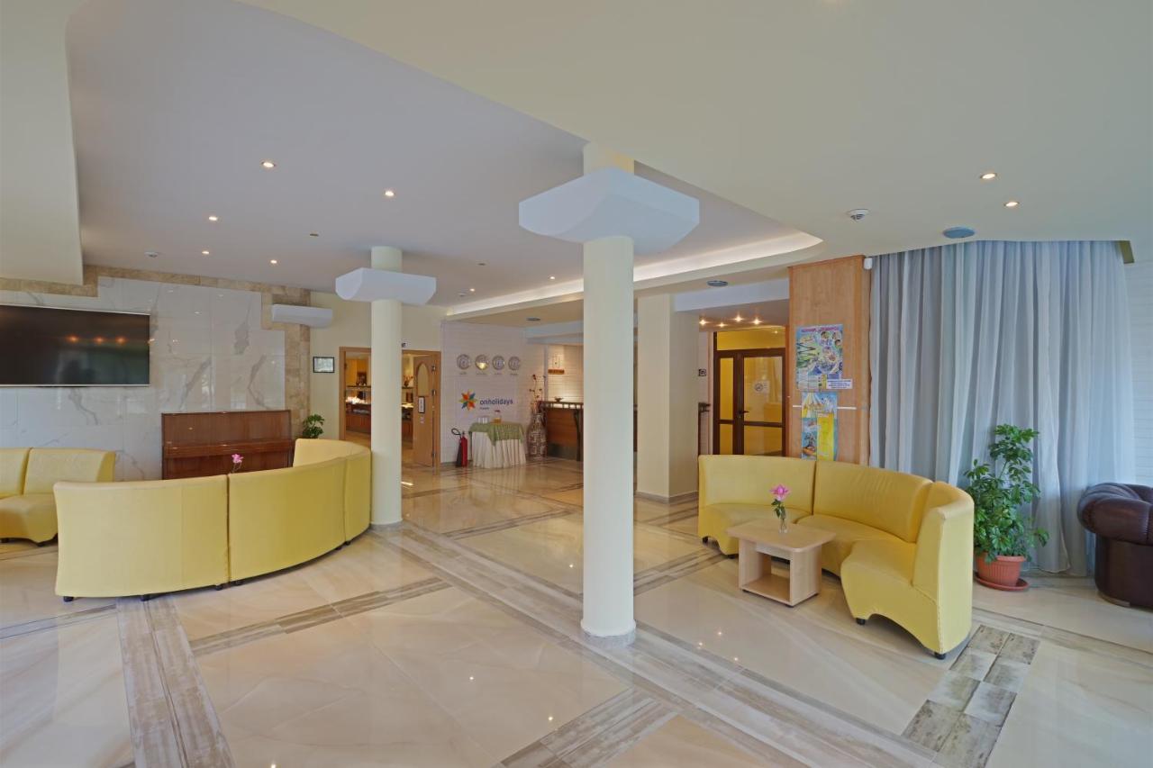 Perla Plaza Hotel プリモルスコ エクステリア 写真