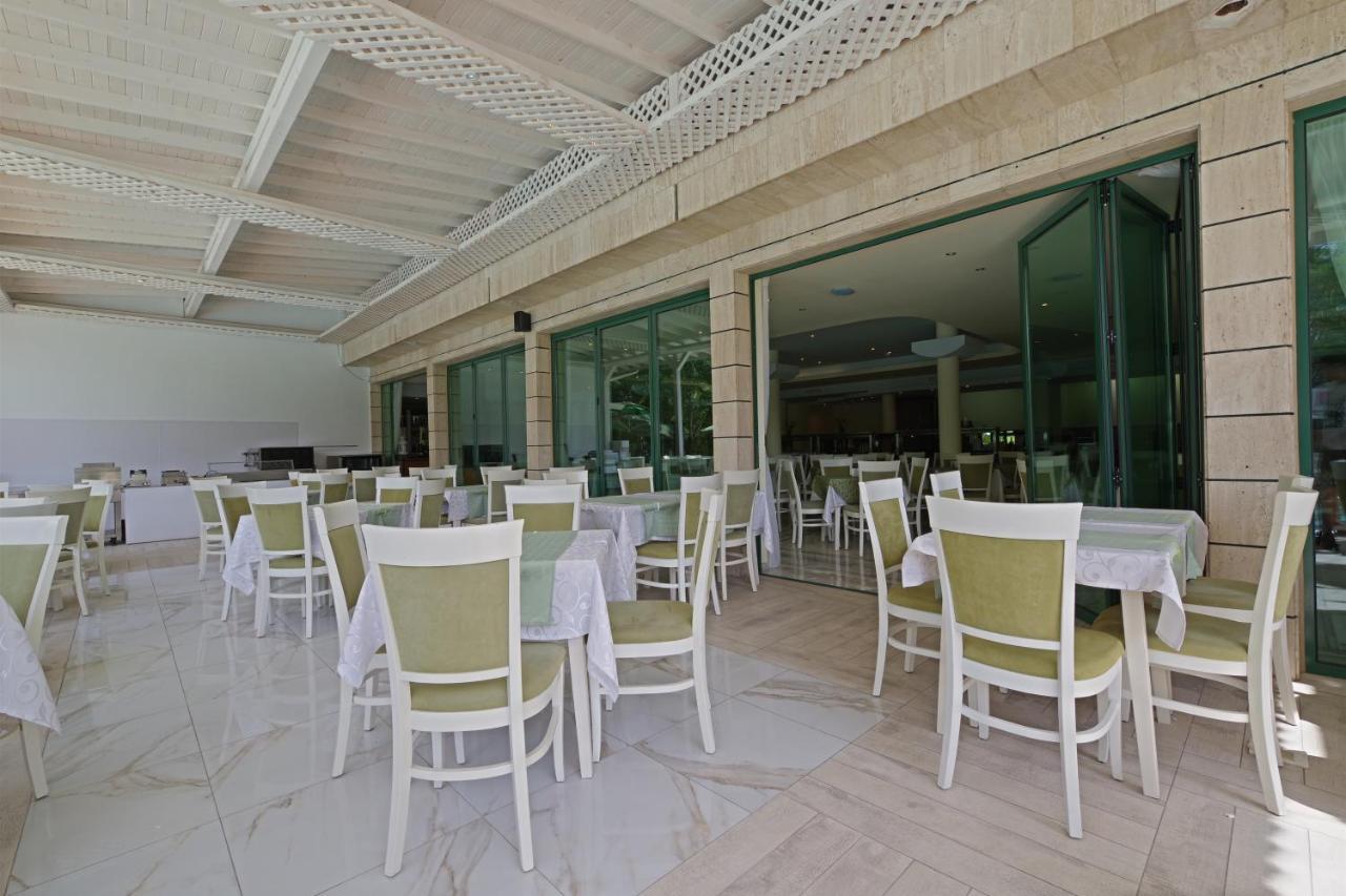 Perla Plaza Hotel プリモルスコ エクステリア 写真