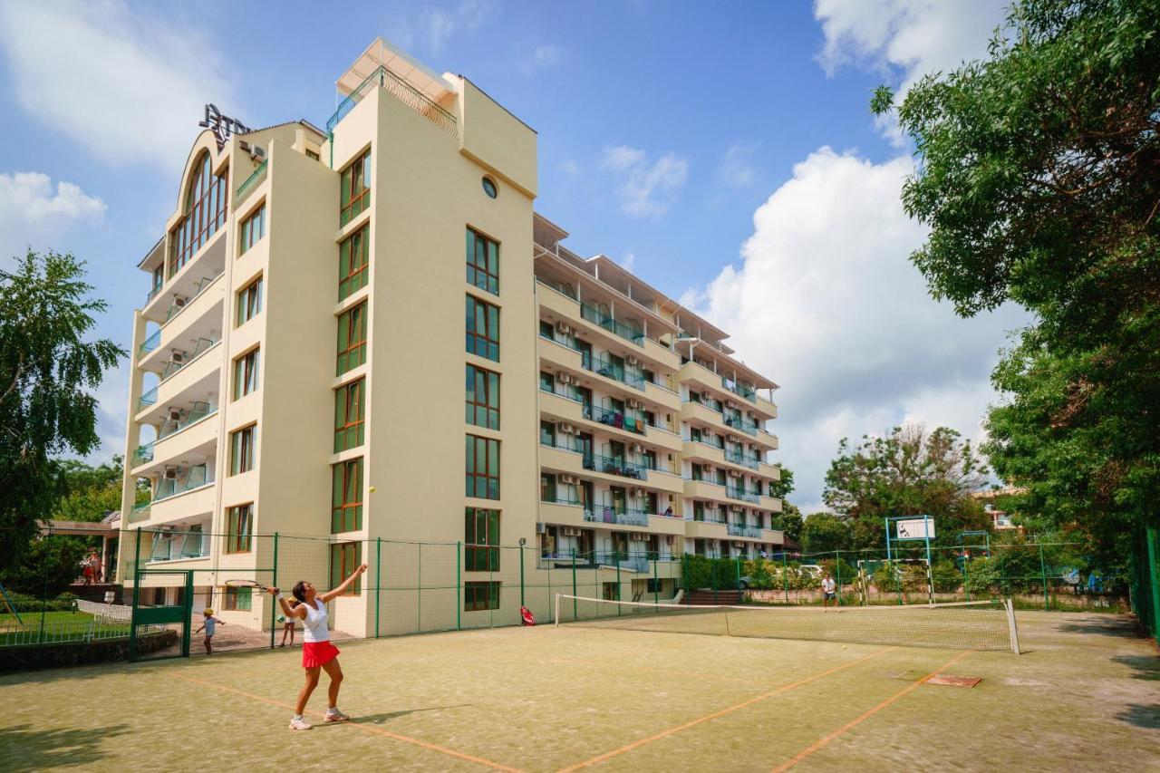 Perla Plaza Hotel プリモルスコ エクステリア 写真