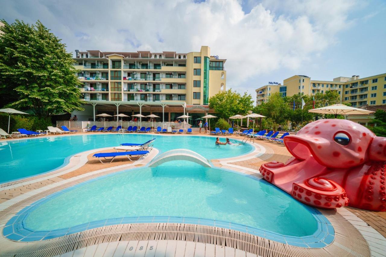 Perla Plaza Hotel プリモルスコ エクステリア 写真